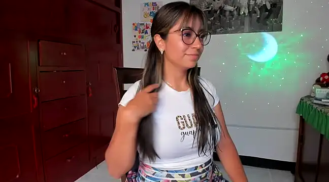 Snapshot of Isabellaa22_1 chatting on February 2025 08:13:02 PM Isabellaa22 1 online show from February 2025 08:13:02 PM