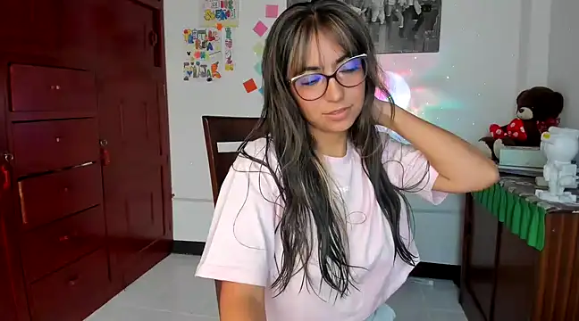 Snapshot of Isabellaa22_1 chatting on February 2025 04:03:01 PM Isabellaa22 1 online show from February 2025 04:03:01 PM