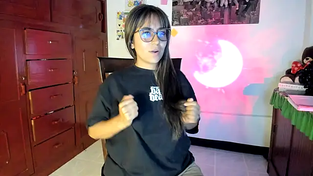 Snapshot of Isabellaa22_1 chatting on February 2025 10:30:01 PM Isabellaa22 1 online show from February 2025 10:30:01 PM