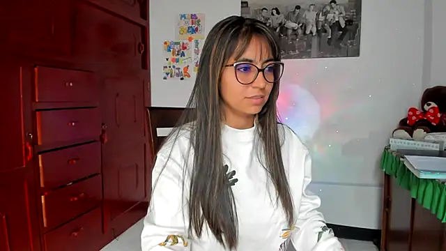 Snapshot of Isabellaa22_1 chatting on February 2025 02:57:01 PM Isabellaa22 1 online show from February 2025 02:57:01 PM