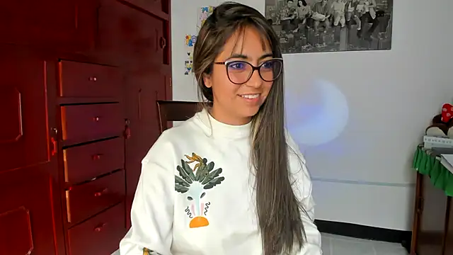 Snapshot of Isabellaa22_1 chatting on February 2025 06:01:01 PM Isabellaa22 1 online show from February 2025 06:01:01 PM