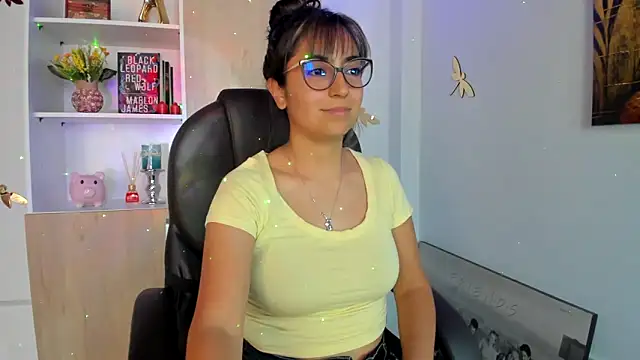 Snapshot of Isabellaa22_1 chatting on February 2025 03:58:01 PM Isabellaa22 1 online show from February 2025 03:58:01 PM