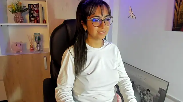 Snapshot of Isabellaa22_1 chatting on February 2025 03:06:02 AM Isabellaa22 1 online show from February 2025 03:06:02 AM