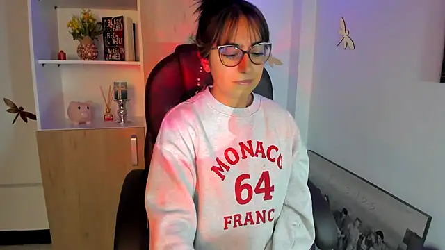 Snapshot of Isabellaa22_1 chatting on March 2025 09:32:02 PM Isabellaa22 1 online show from March 2025 09:32:02 PM