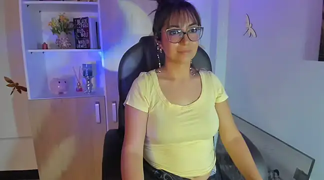 Snapshot of Isabellaa22_1 chatting on March 2025 10:31:02 PM Isabellaa22 1 online show from March 2025 10:31:02 PM