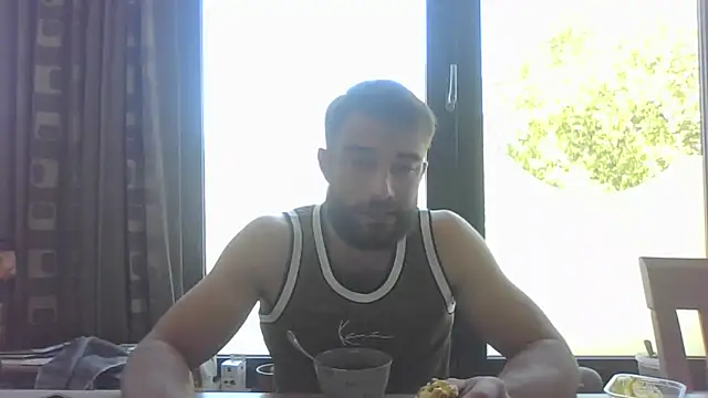 Vekie 007 online show from May 2026 12:21:01 PM