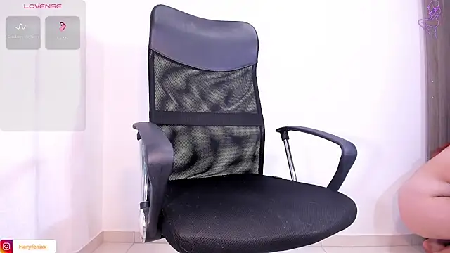 Snapshot of Fieryfenixx chatting on February 2025 04:06:01 AM Fieryfenixx online show from February 2025 04:06:01 AM