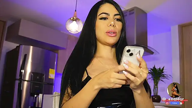 AnnaTaylor1 online show from February 2025 12:04:01 AM