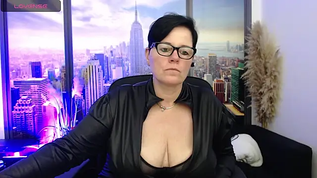 ninarandmann online show from December 2024 08:18:01 PM