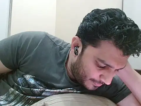 robintoit online show from November 2025 04:11:02 PM