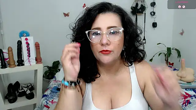 mom hot   online show from October 2025 11:02:01 PM