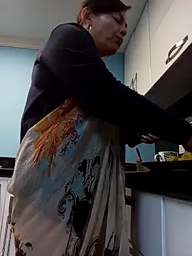 Natasha milf   online show from February 2025 03:28:02 PM