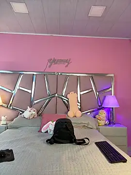 Bonniepark online show from January 2025 12:07:02 PM