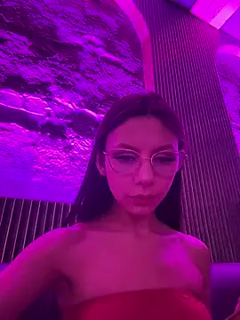 Bonniepark online show from February 2025 01:43:01 AM