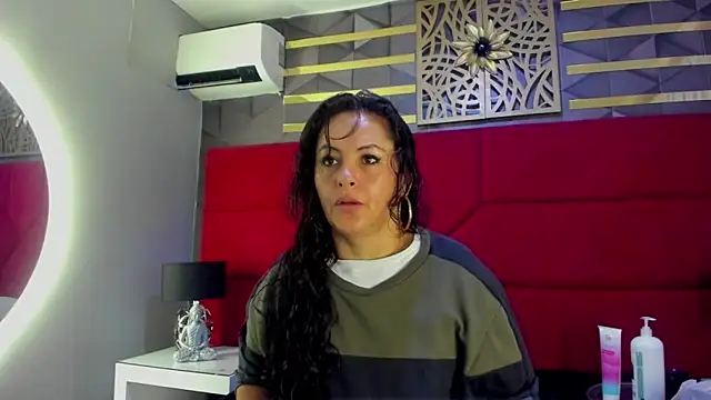 Snapshot of hanny_milf chatting on March 2025 11:29:02 AM hanny milf online show from March 2025 11:29:02 AM