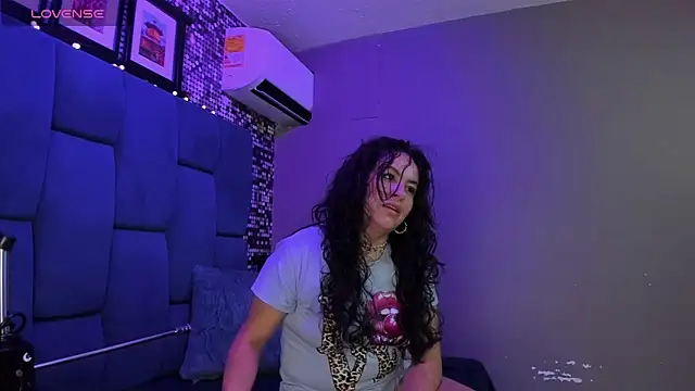 Snapshot of hanny_milf chatting on November 2025 11:32:02 AM hanny milf online show from November 2025 11:32:02 AM