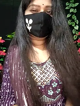 Idhika Paul online show from October 2025 01:39:01 AM