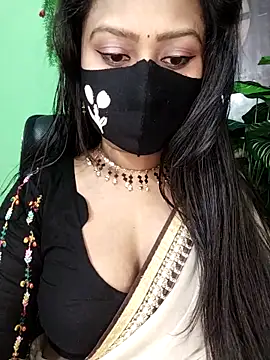 Idhika Paul online show from January 2026 12:47:02 AM