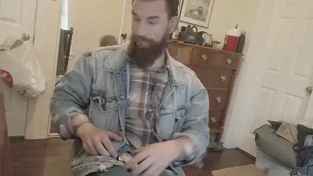 Armyexhibitionistvet online show from September 2025 02:01:02 AM