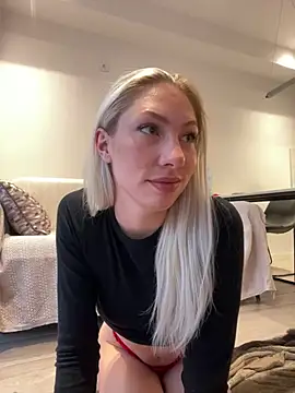 LuisaBecker online show from December 2024 12:59:02 PM