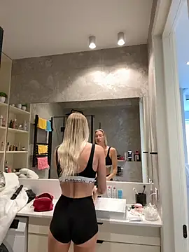 LuisaBecker online show from September 2025 06:35:01 AM