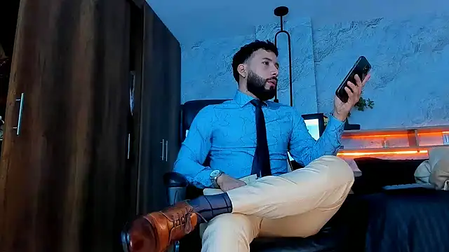 bruno woods online show from February 2025 04:53:02 PM