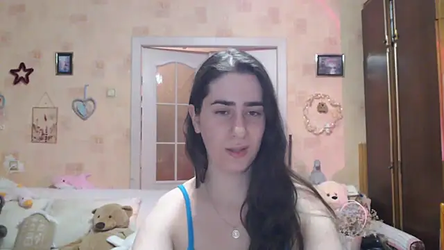 INELIKA online show from November 2025 09:40:01 PM