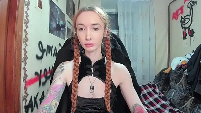 Roxy Silver online show from February 2025 07:25:01 PM