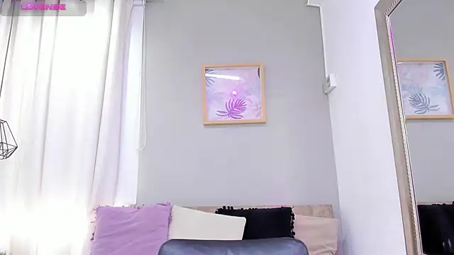  AlejaCruz  online show from April 2026 07:09:02 PM