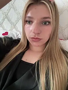 Snapshot of adel_secret chatting on May 2026 03:31:02 PM adel secret online show from May 2026 03:31:02 PM