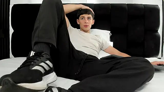 Adam Clay21 online show from March 2025 08:04:01 PM