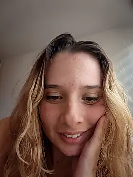 Sophy Bunny online show from February 2026 07:24:02 PM