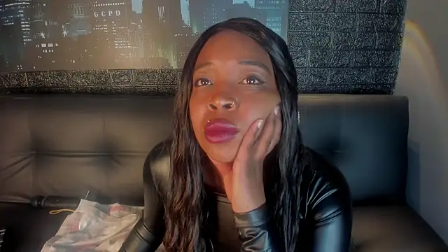Snapshot of Charlotte__Brown_ chatting on October 2025 01:41:02 PM Charlotte Brown online show from October 2025 01:41:02 PM
