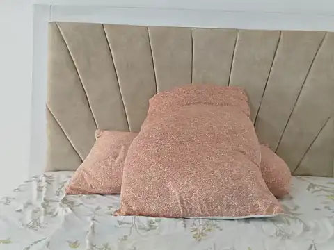 petitechocolate964 online show from February 2025 10:26:02 AM