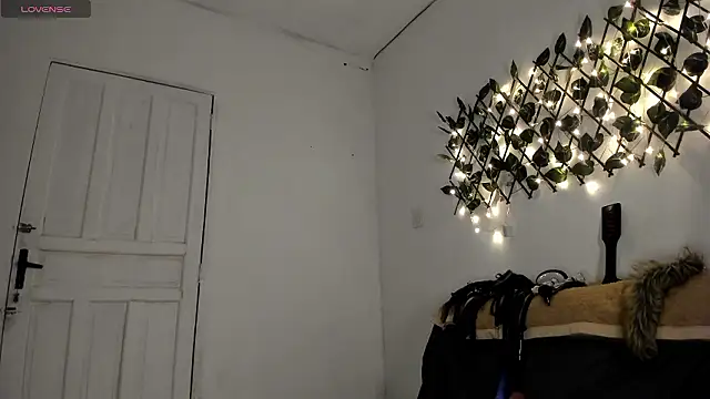 Chica hot dirty online show from December 2024 12:23:01 AM