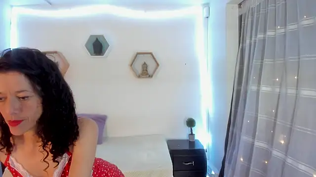 Snapshot of Paloma_victory chatting on December 2024 08:28:01 PM Paloma victory online show from December 2024 08:28:01 PM