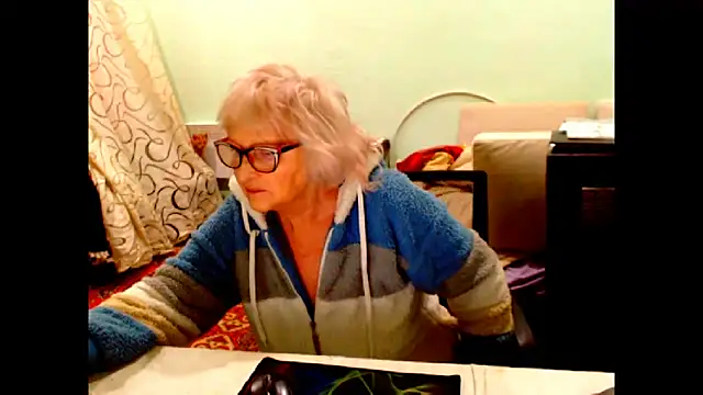 Natali7634 online show from December 2025 09:00:01 PM