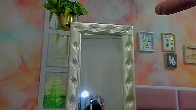 Idiris big online show from January 2025 12:02:02 PM