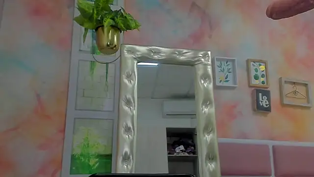 Idiris big online show from March 2025 01:40:01 PM