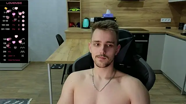 Larstar01 online show from January 2025 09:51:01 PM