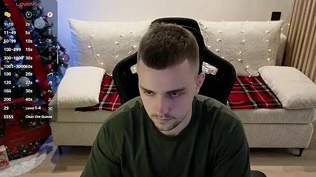 Snapshot of Larstar01 chatting on January 2026 10:35:01 PM Larstar01 online show from January 2026 10:35:01 PM