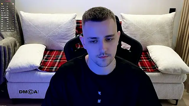 Snapshot of Larstar01 chatting on February 2026 10:54:01 PM Larstar01 online show from February 2026 10:54:01 PM