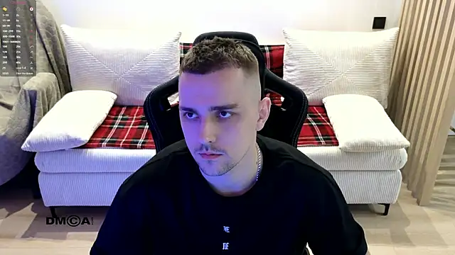 Snapshot of Larstar01 chatting on February 2026 10:44:01 PM Larstar01 online show from February 2026 10:44:01 PM