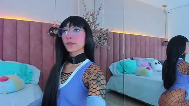 Snapshot of MarianaBranzz chatting on March 2025 04:54:01 PM MarianaBranzz online show from March 2025 04:54:01 PM