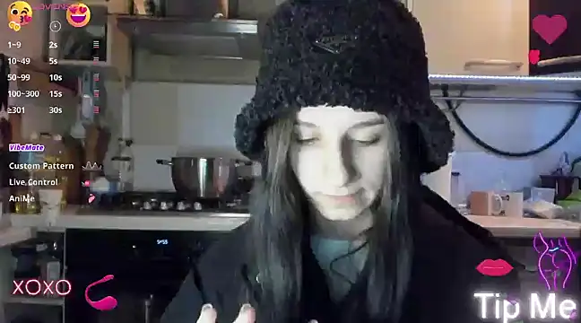 Snapshot of _Nika_Kik chatting on January 2025 08:43:02 PM Nika Kik online show from January 2025 08:43:02 PM