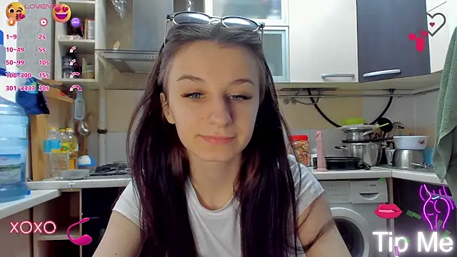 Snapshot of _Nika_Kik chatting on March 2025 01:50:02 PM Nika Kik online show from March 2025 01:50:02 PM