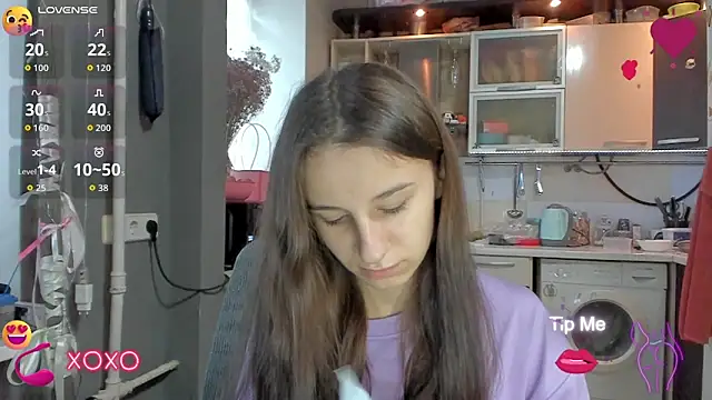 Snapshot of _Nika_Kik chatting on October 2025 08:13:02 AM Nika Kik online show from October 2025 08:13:02 AM