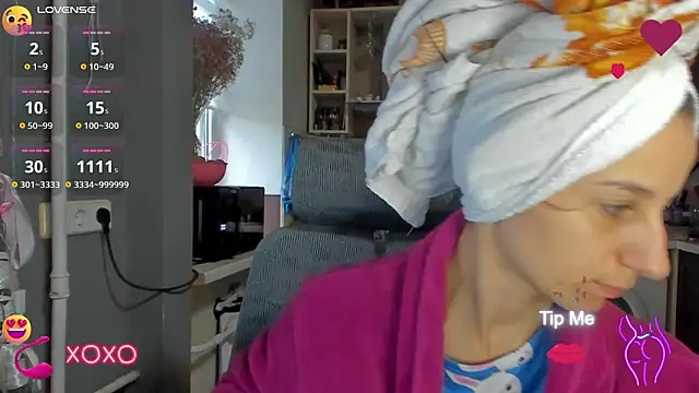 Snapshot of _Nika_Kik chatting on October 2025 10:59:02 AM Nika Kik online show from October 2025 10:59:02 AM