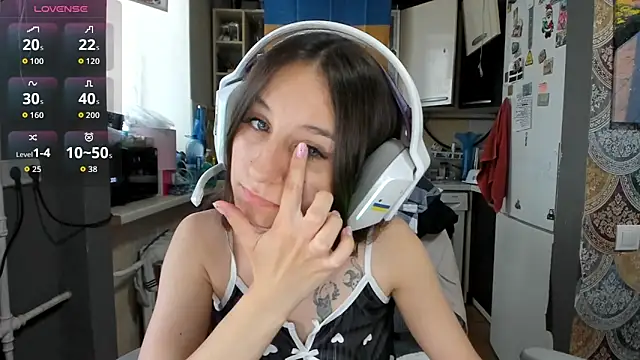 Nika Kik online show from May 2026 10:22:01 AM