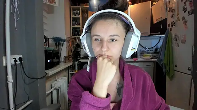 Snapshot of _Nika_Kik chatting on July 2026 07:50:02 PM Nika Kik online show from July 2026 07:50:02 PM